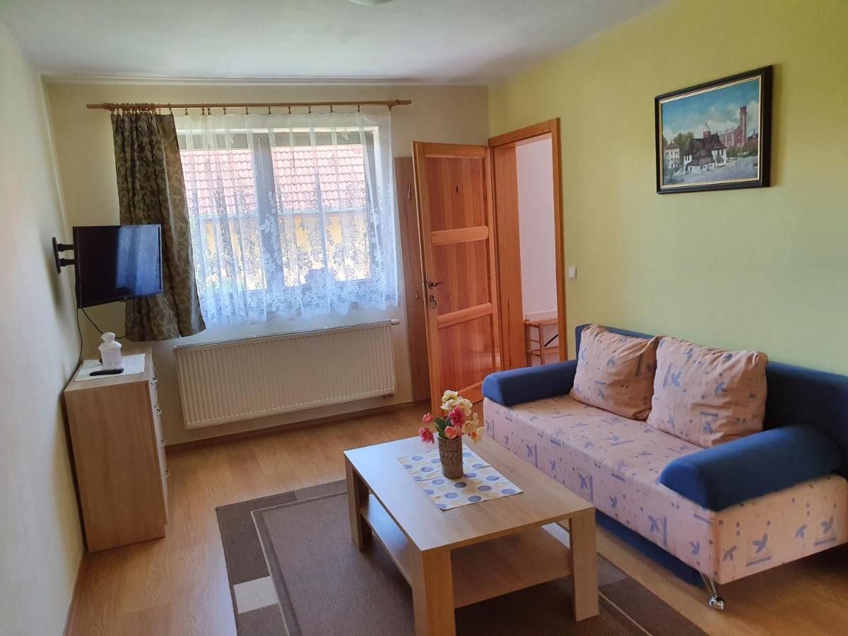 Privat Bartky Apartment Vrbov Exterior photo