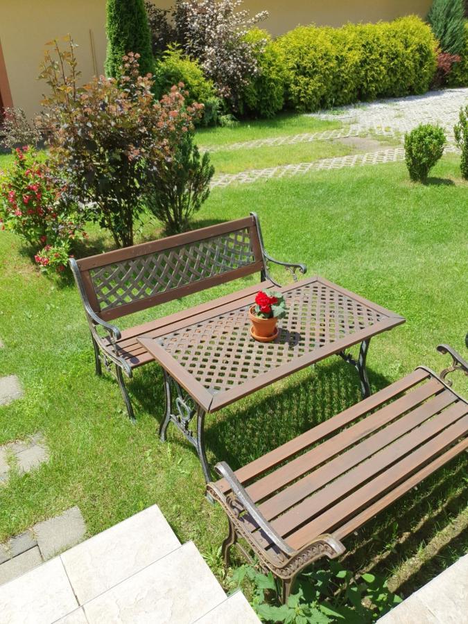Privat Bartky Apartment Vrbov Exterior photo