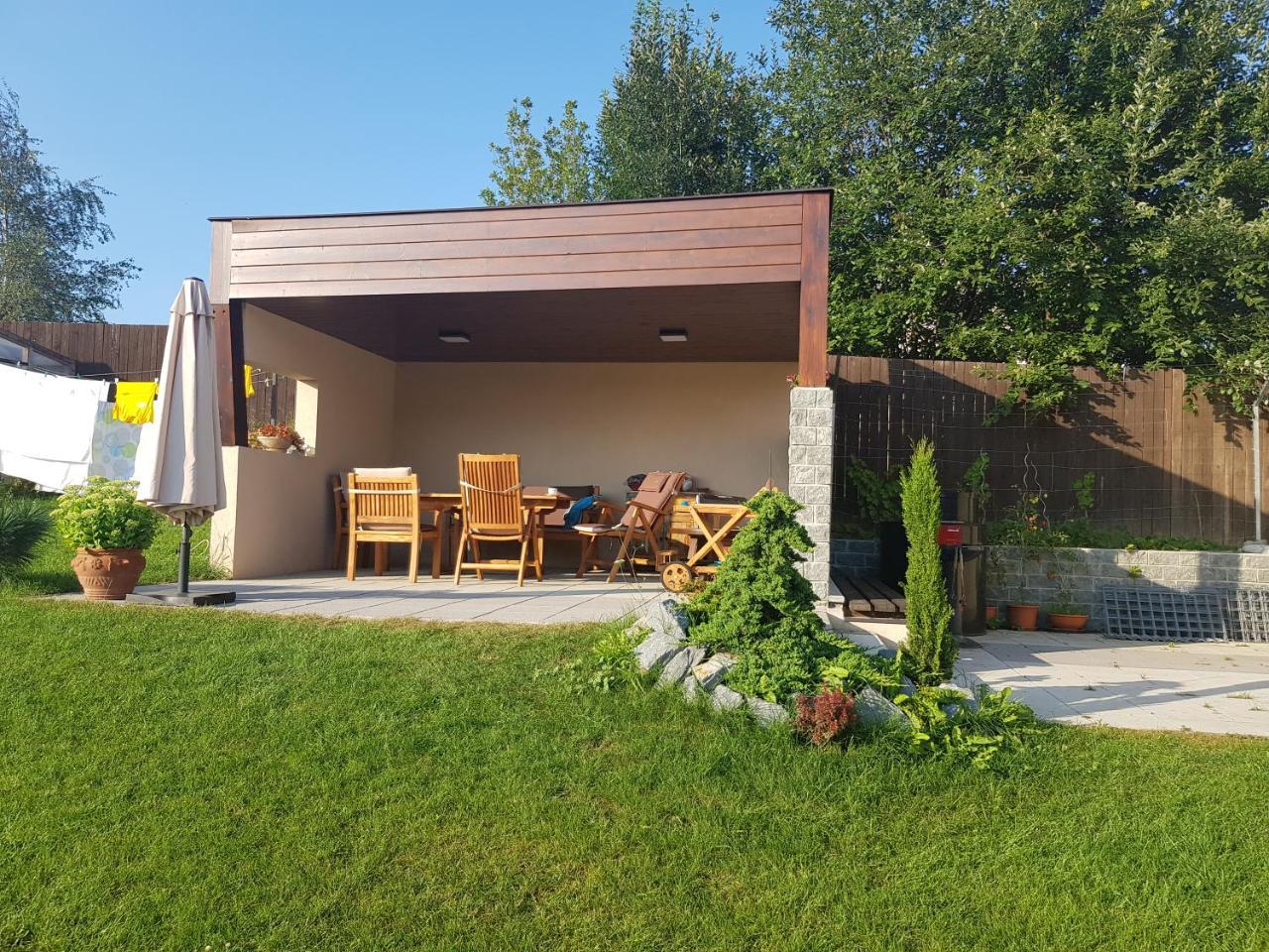 Privat Bartky Apartment Vrbov Exterior photo